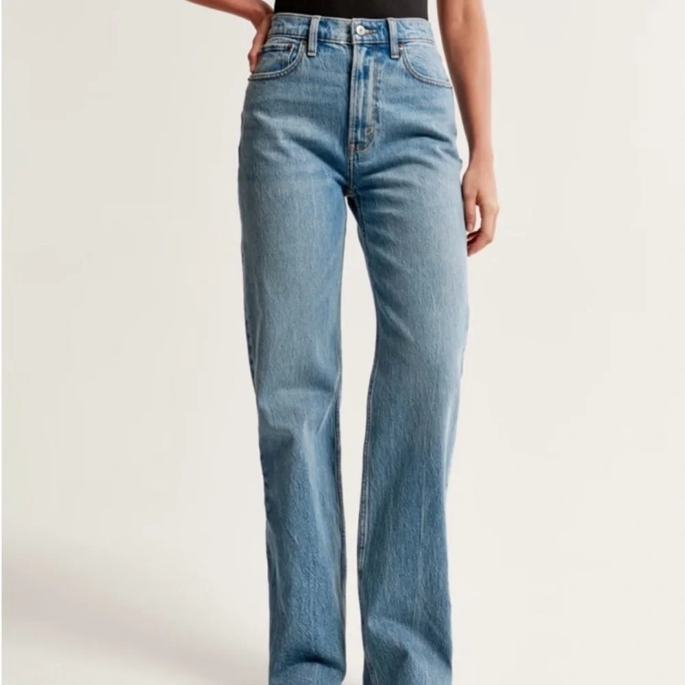 Abercrombie & Fitch 90s Relaxed High Rise Curve Love Jeans Size 29 - Picture 2 of 14